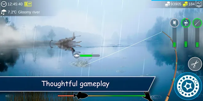 Captura de My Fishing World com um lago rodeado de floresta